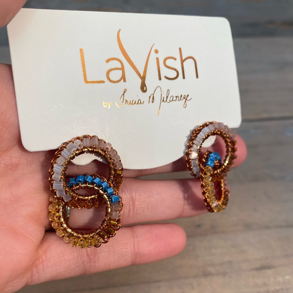 Small Caramel Copper Crochet Links Beaded Earrings - Picture 5 of 8